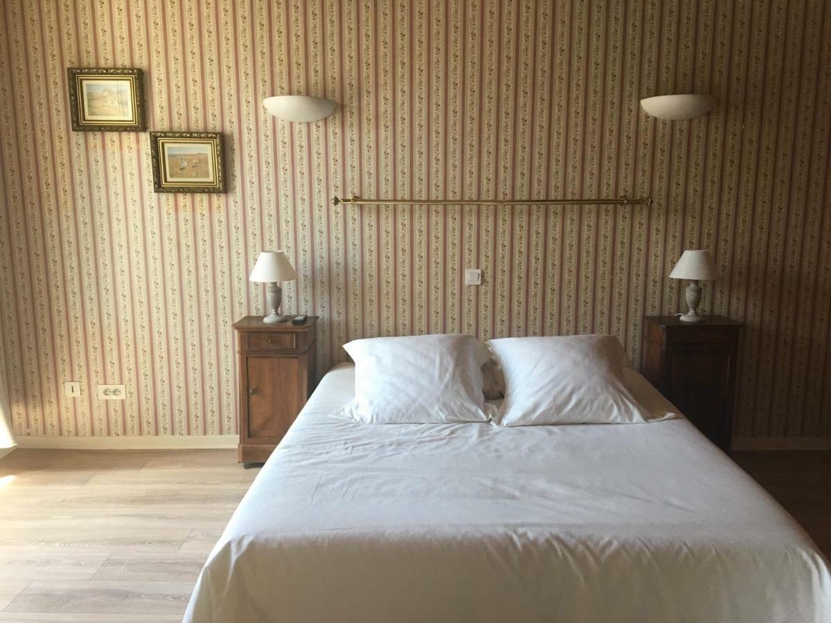 Bed and Breakfast Le Cheval Blanc La Bastide-des-Jourdans Exterior foto