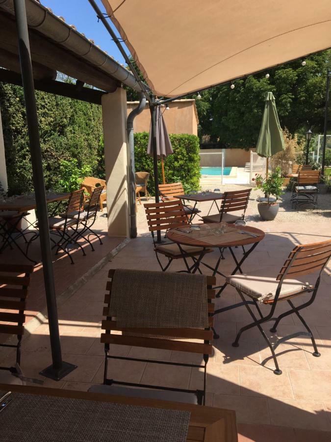 Bed and Breakfast Le Cheval Blanc La Bastide-des-Jourdans Exterior foto